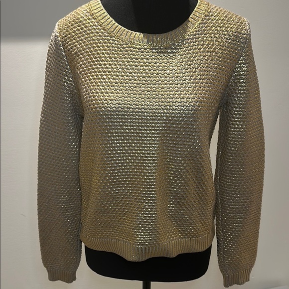 H&M Cream Crew Neck Sweater with Textured Knit and Relaxed Fit - Picture 3 of 7
